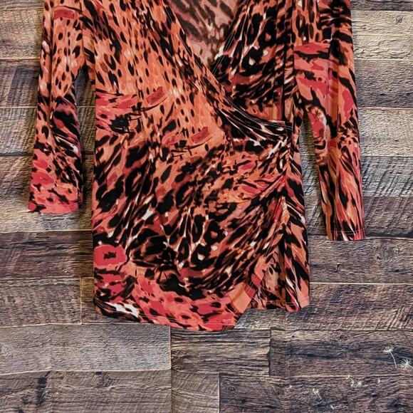 Jennifer Lopez small orange and black animal print top. fall/winter resort wear - Picture 2 of 3